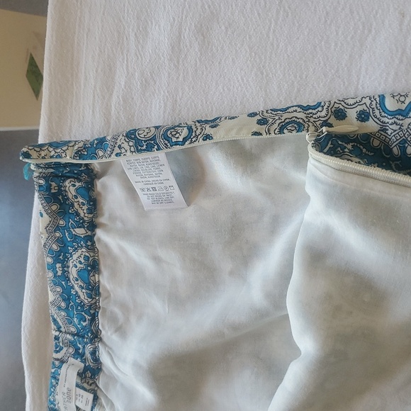 Feather Bone By Anthropologie Blue and White Patterned Lined Wide Leg Sz 6 Pants - Picture 5 of 16